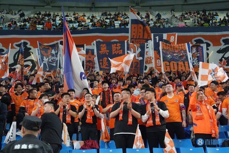 从15000人中甄选出1400人由导演亲自面试，最终筛选出二十多位年轻演员进入封神演艺训练营
